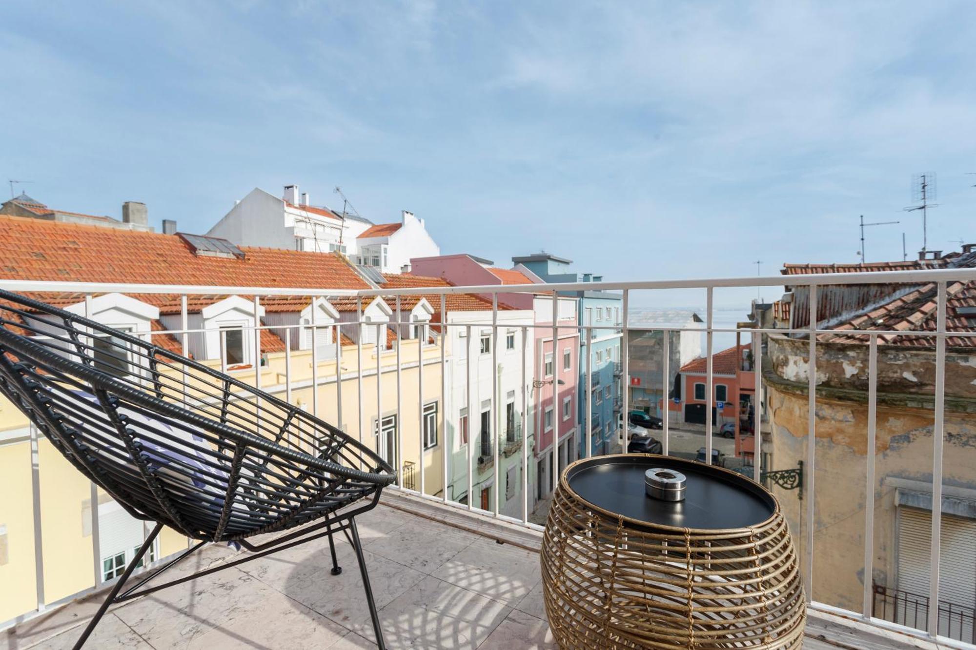 Cortes Apartment In Lisbon Historic Neighborhood エクステリア 写真